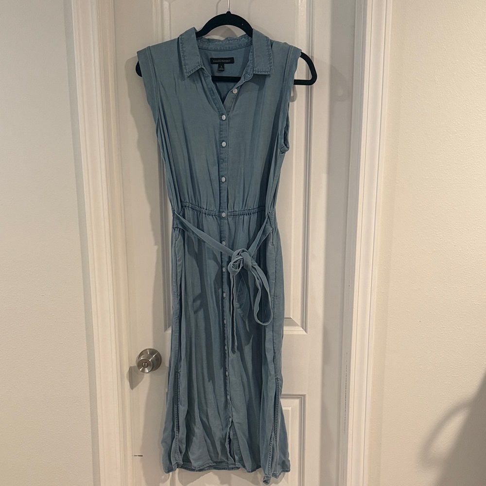 Banana Republic Light Blue Sleeveless Midi Dress